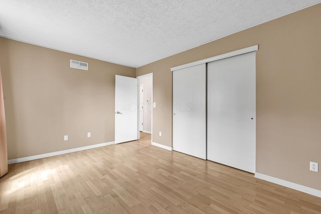 5869 Nike Drive, Hilliard, OH 43026