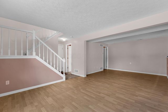 5869 Nike Drive, Hilliard, OH 43026