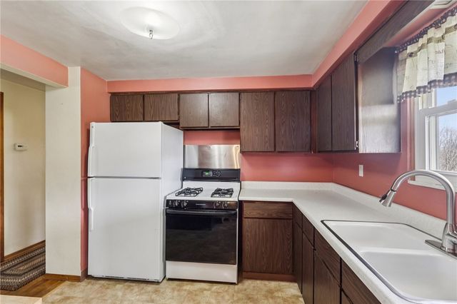 1413 Lexington Dr, North Sewickley Twp, PA 15066