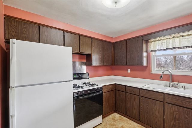 1413 Lexington Dr, North Sewickley Twp, PA 15066