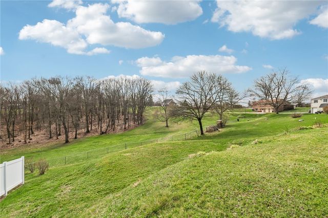 1413 Lexington Dr, North Sewickley Twp, PA 15066