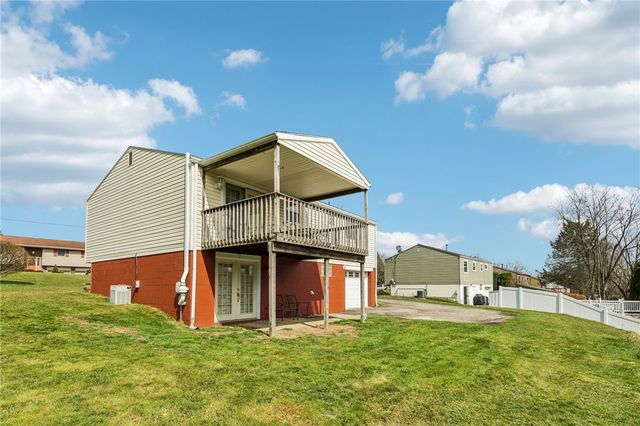 1413 Lexington Dr, North Sewickley Twp, PA 15066