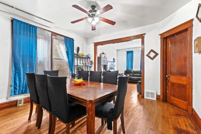 6821 S Campbell Avenue, Chicago, IL 60629