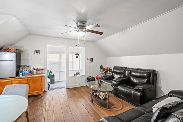 6821 S Campbell Avenue, Chicago, IL 60629