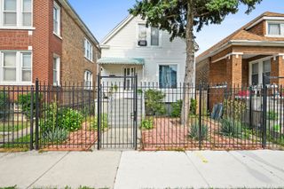 6821 S Campbell Avenue, Chicago, IL 60629