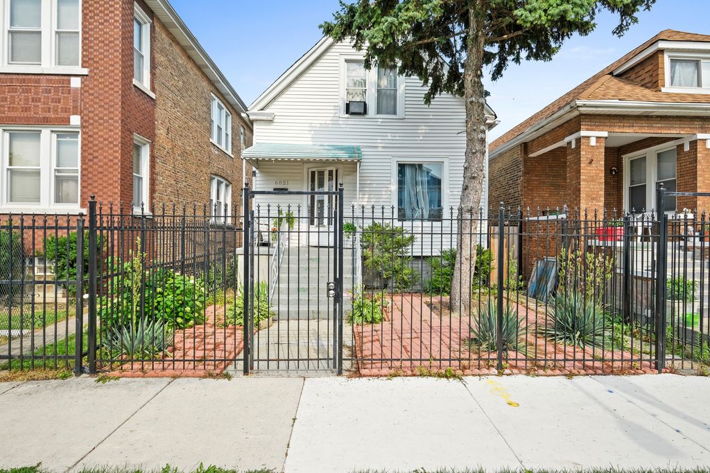 6821 S Campbell Avenue, Chicago, IL 60629