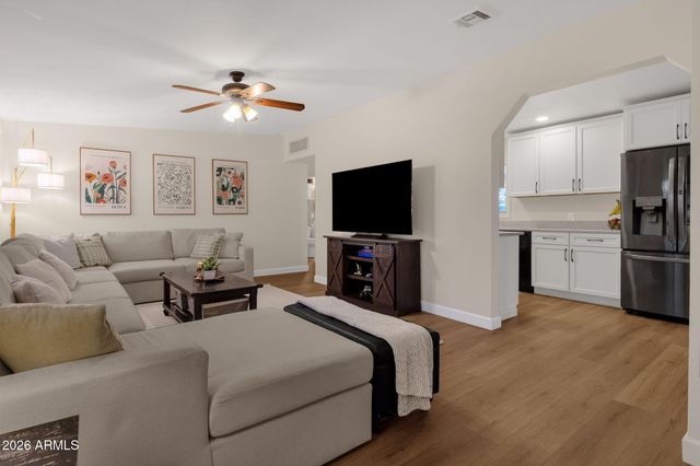 3314 E HOLLY Street, Phoenix, AZ 85008