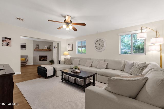 3314 E HOLLY Street, Phoenix, AZ 85008