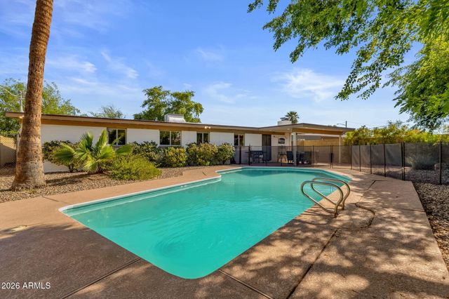 3314 E HOLLY Street, Phoenix, AZ 85008