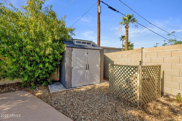 3314 E HOLLY Street, Phoenix, AZ 85008