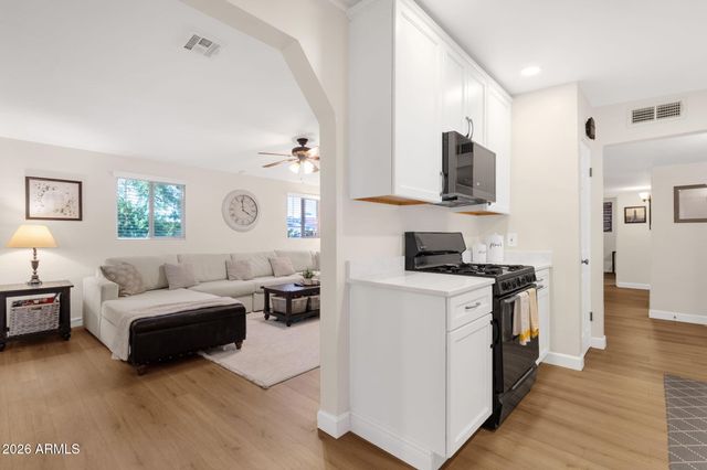 3314 E HOLLY Street, Phoenix, AZ 85008