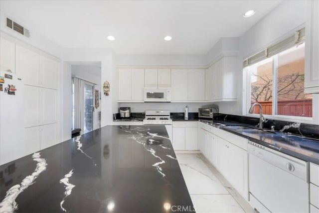 44364 Kingston, Temecula, CA 92592