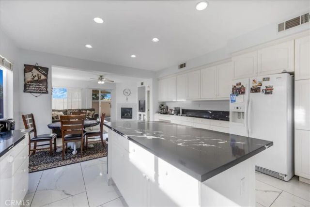 44364 Kingston, Temecula, CA 92592