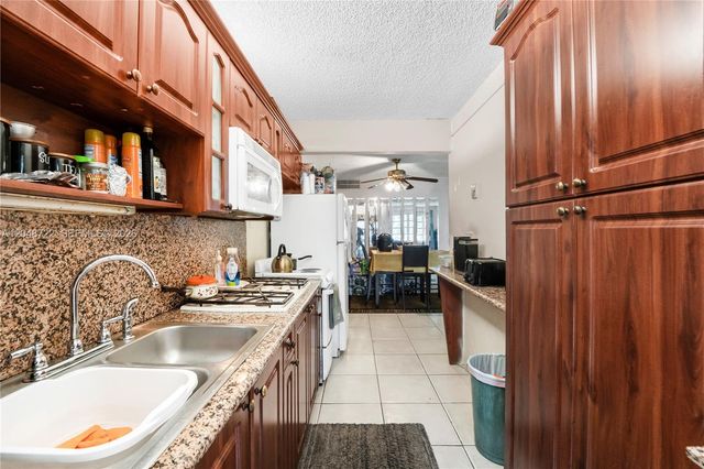 20337 NE 2nd Avenue 2, Miami, FL 33179
