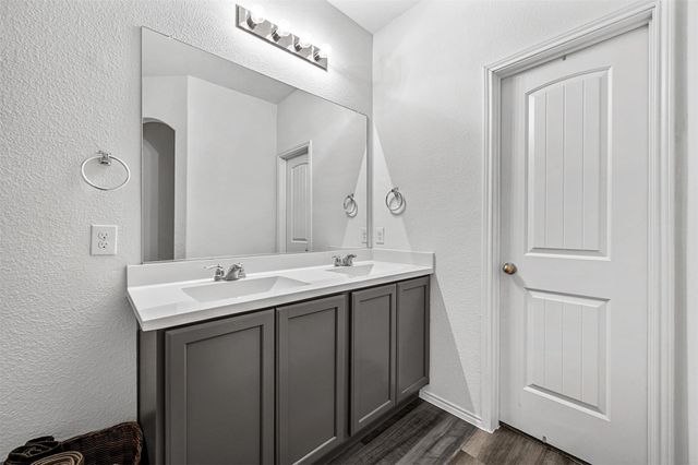 424 Pollyann Trail, Fort Worth, TX 76052