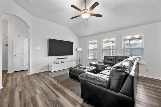 424 Pollyann Trail, Fort Worth, TX 76052