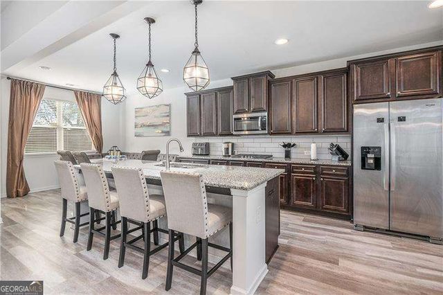 105 Hamilton Pointe Drive, Mcdonough, GA 30253