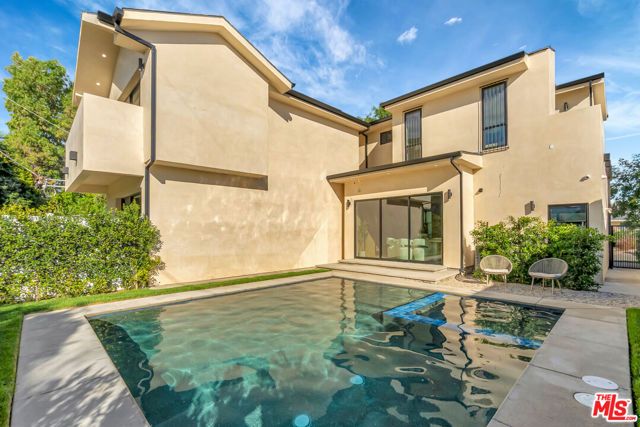 5935 Yarmouth Avenue, Encino (los Angeles), CA 91316