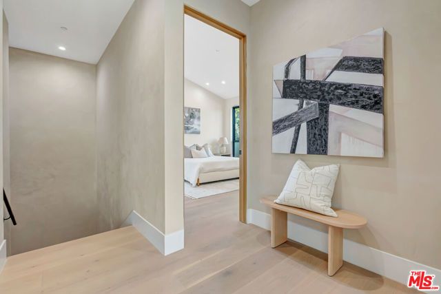 5935 Yarmouth Avenue, Encino (los Angeles), CA 91316