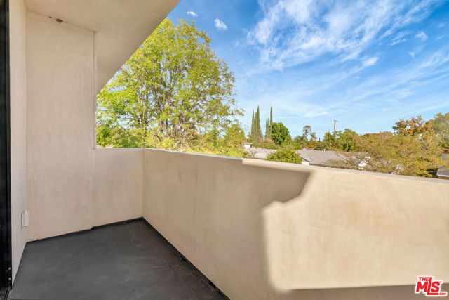 5935 Yarmouth Avenue, Encino (los Angeles), CA 91316