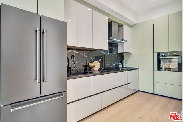 5935 Yarmouth Avenue, Encino (los Angeles), CA 91316