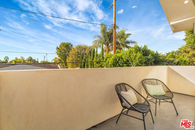 5935 Yarmouth Avenue, Encino (los Angeles), CA 91316