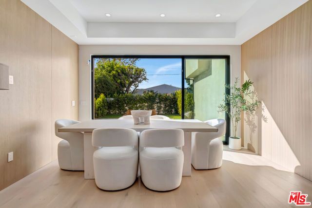 5935 Yarmouth Avenue, Encino (los Angeles), CA 91316