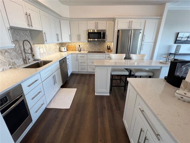2510 Grand Boulevard 3001, Kansas City, MO 64108