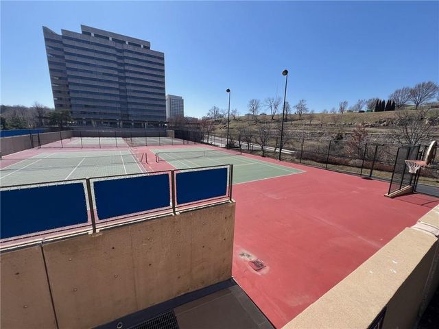 2510 Grand Boulevard 3001, Kansas City, MO 64108
