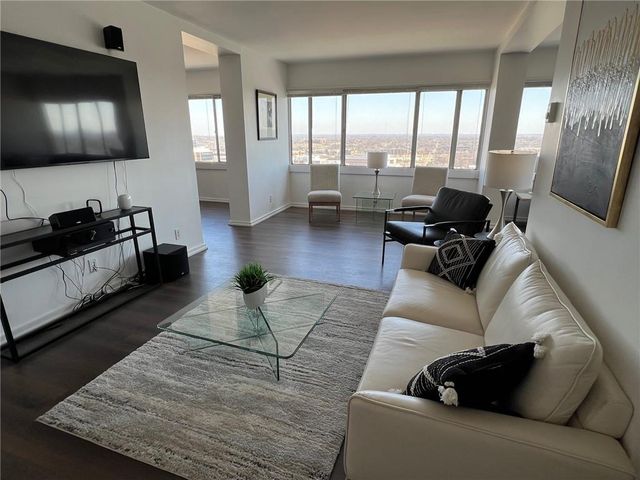 2510 Grand Boulevard 3001, Kansas City, MO 64108