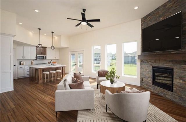 2211 Prairie Creek Drive, Kearney, MO 64060