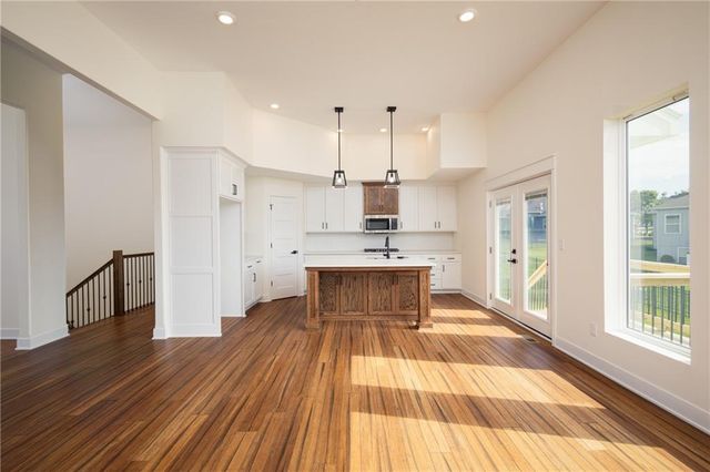 2211 Prairie Creek Drive, Kearney, MO 64060