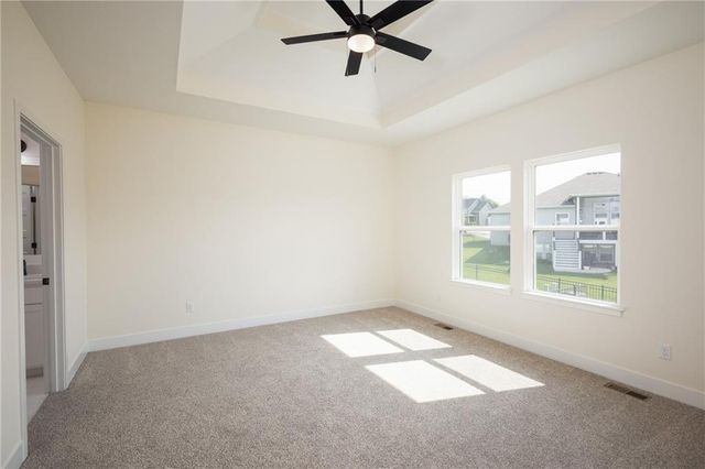 2211 Prairie Creek Drive, Kearney, MO 64060