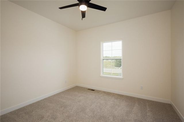 2211 Prairie Creek Drive, Kearney, MO 64060