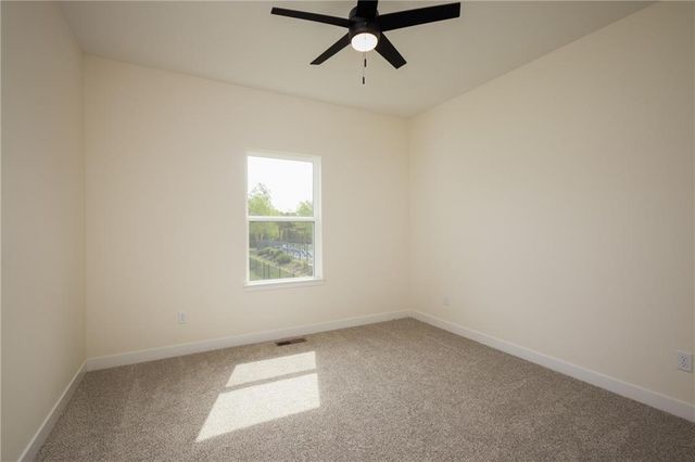 2211 Prairie Creek Drive, Kearney, MO 64060