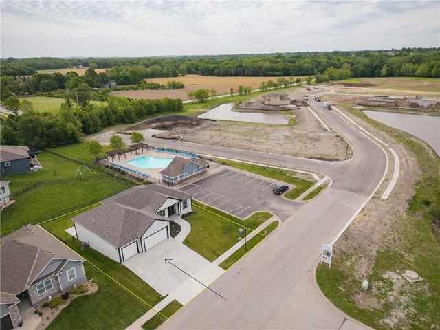 2211 Prairie Creek Drive, Kearney, MO 64060