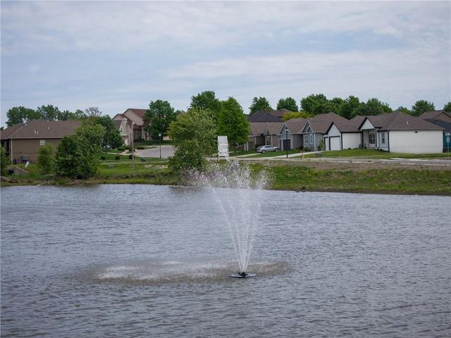 2211 Prairie Creek Drive, Kearney, MO 64060