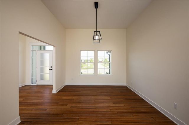 2211 Prairie Creek Drive, Kearney, MO 64060
