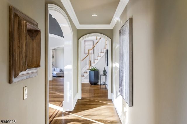 35 Geiger Ln, Warren Twp., NJ 07059