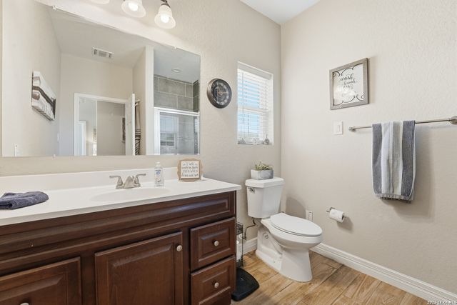 149 W Short Meadow Dr, Lytle, TX 78052