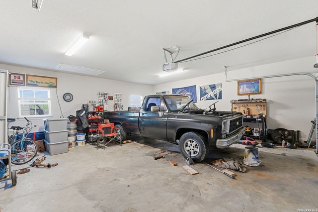 149 W Short Meadow Dr, Lytle, TX 78052