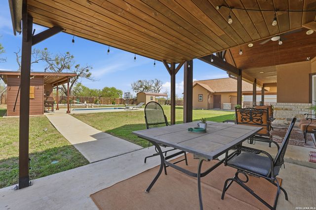 149 W Short Meadow Dr, Lytle, TX 78052