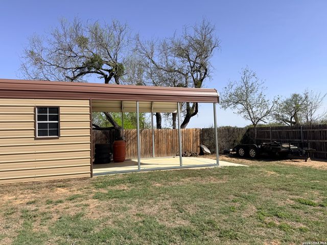 149 W Short Meadow Dr, Lytle, TX 78052