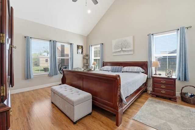 149 W Short Meadow Dr, Lytle, TX 78052