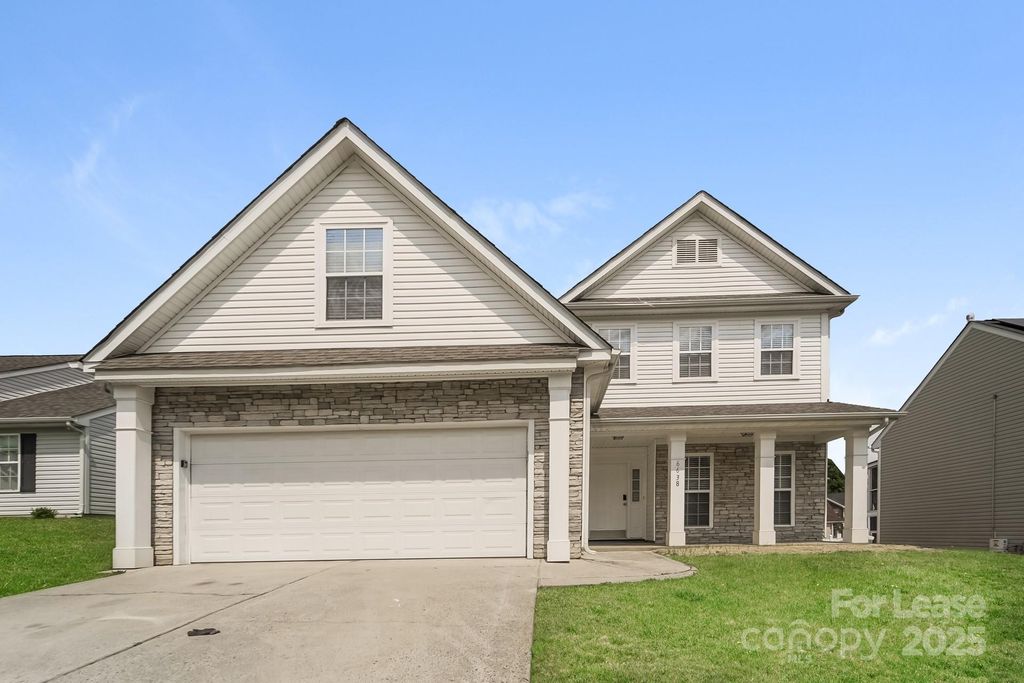 6638 Pattonsburg Drive, Charlotte, NC 28213