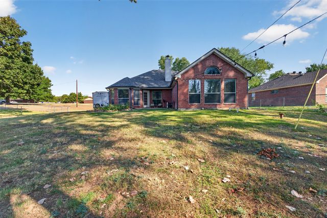 304 Daisy Road, Midlothian, TX 76065