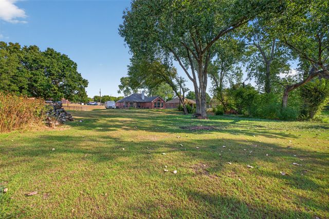 304 Daisy Road, Midlothian, TX 76065