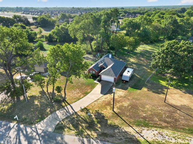 304 Daisy Road, Midlothian, TX 76065