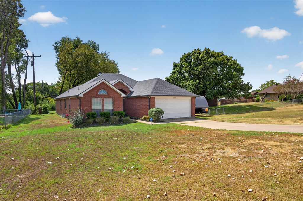 304 Daisy Road, Midlothian, TX 76065 — photo 2