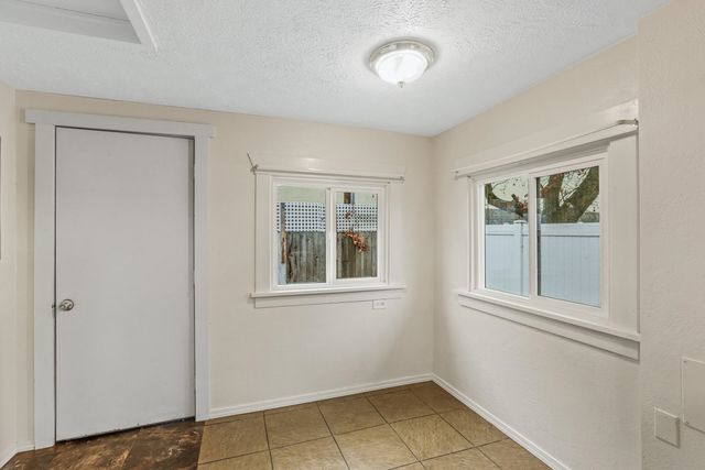 1611 W York Ave, Spokane, WA 99205